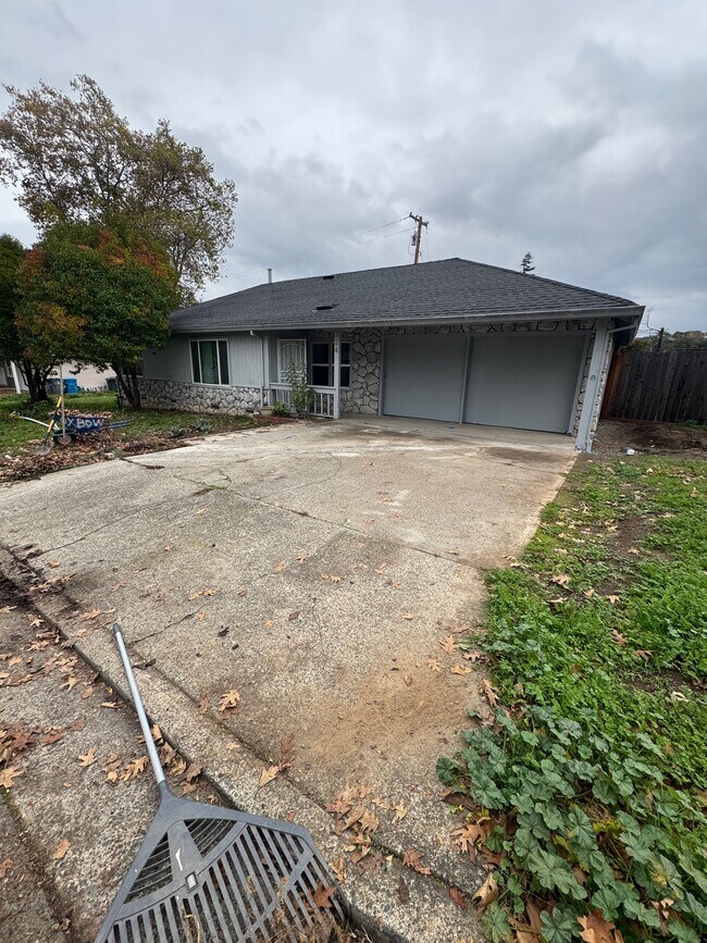 Primary Photo - 224 Brand Rd