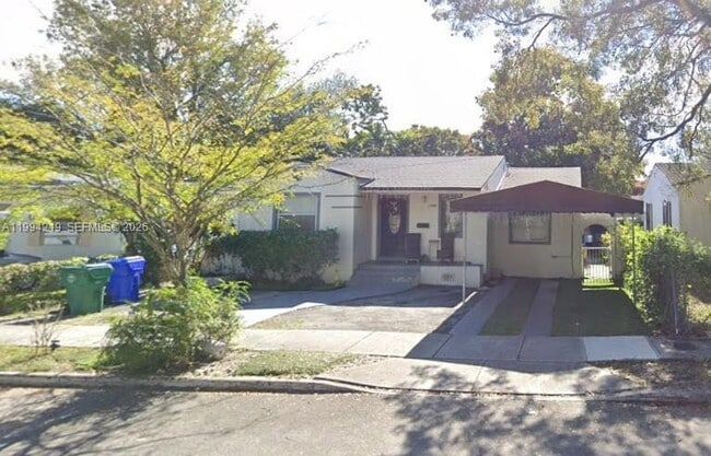 Building Photo - 1026 NW 50th St