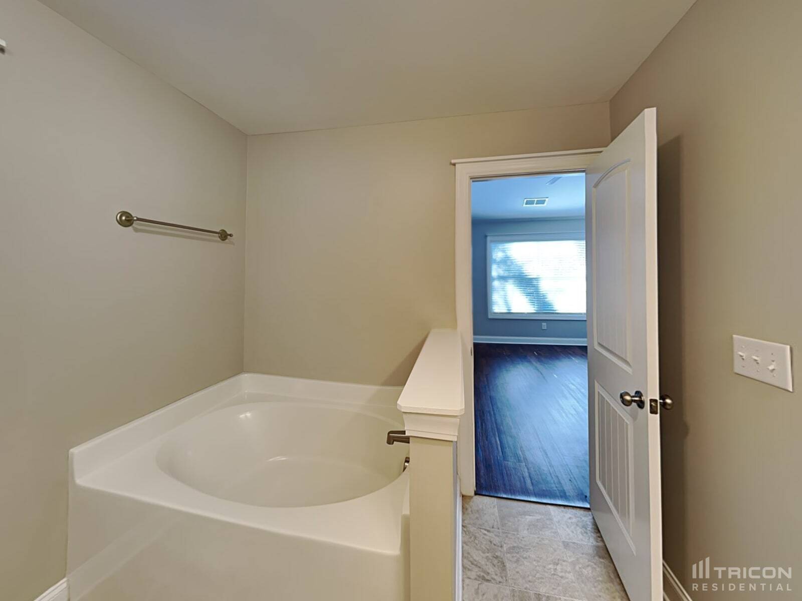 Building Photo - 141 Park Ridge Way