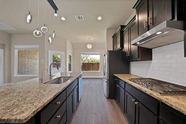 Building Photo - 2003 Oleander St