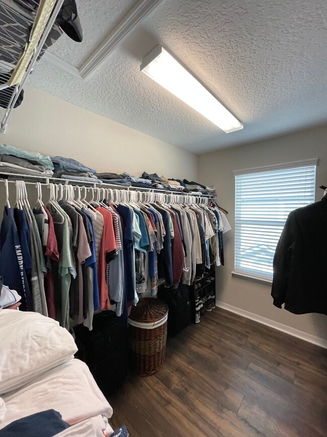 Building Photo - 3561 Brighton Park Cir