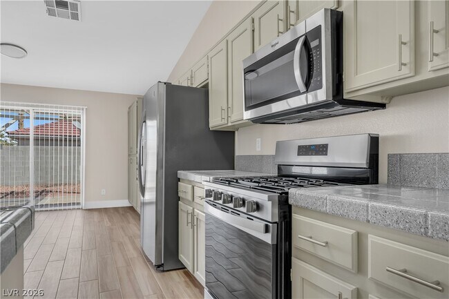 Building Photo - 1426 Bugle Boy Dr