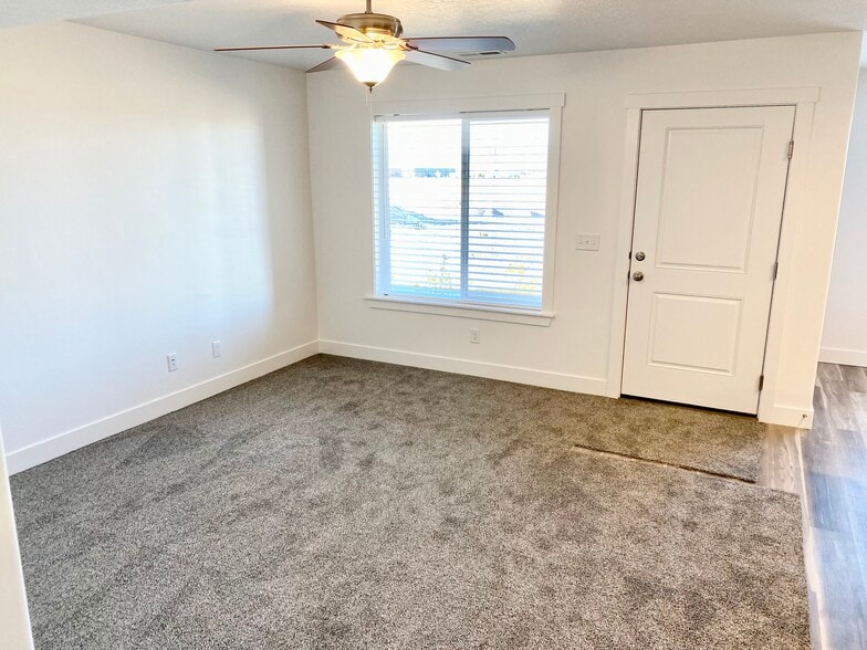 Living room 12x16 ft, front door - 2035 N 350 E