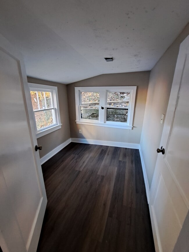 Building Photo - 22 First St