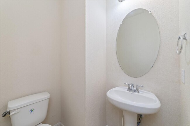 Building Photo - 13842 Evansdale Ln