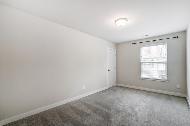 Building Photo - 5805 Barrowlands Ct