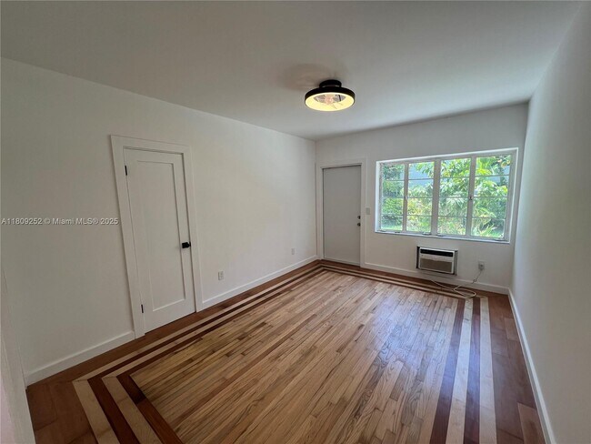 Building Photo - 145 NE 82nd Terrace