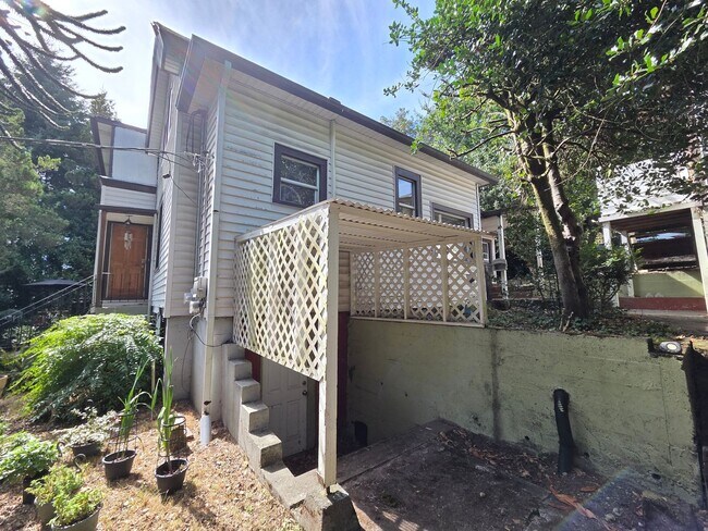 Building Photo - 125 S Cambrian Ave