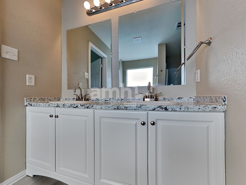 Building Photo - 21851 Whispering Forest Dr