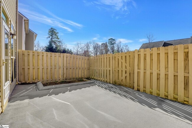 Building Photo - 446 Christiane Way