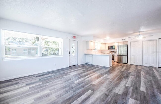 Building Photo - 717 E Gulf Blvd