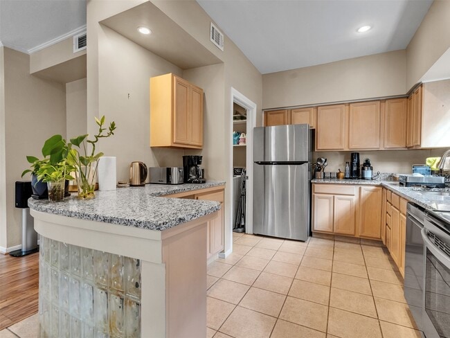 Building Photo - 701 Bering Dr