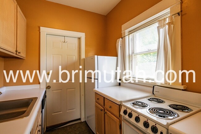Building Photo - 234 E 100 S