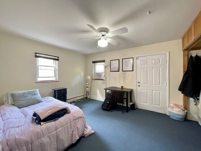 Building Photo - 416 N 31st St