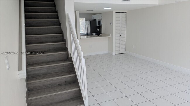 Building Photo - 208 Riviera Cir