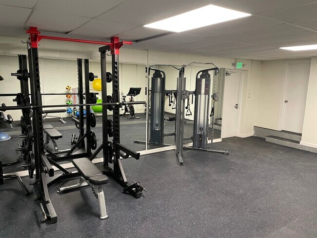 Building Photo - Mathieson House