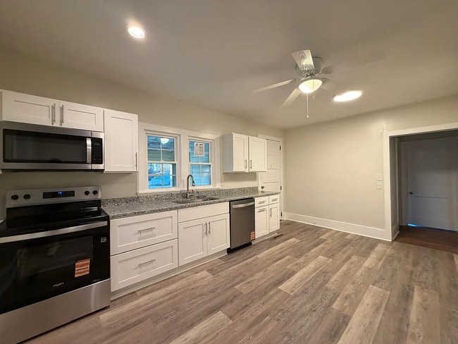 Building Photo - 211 North St