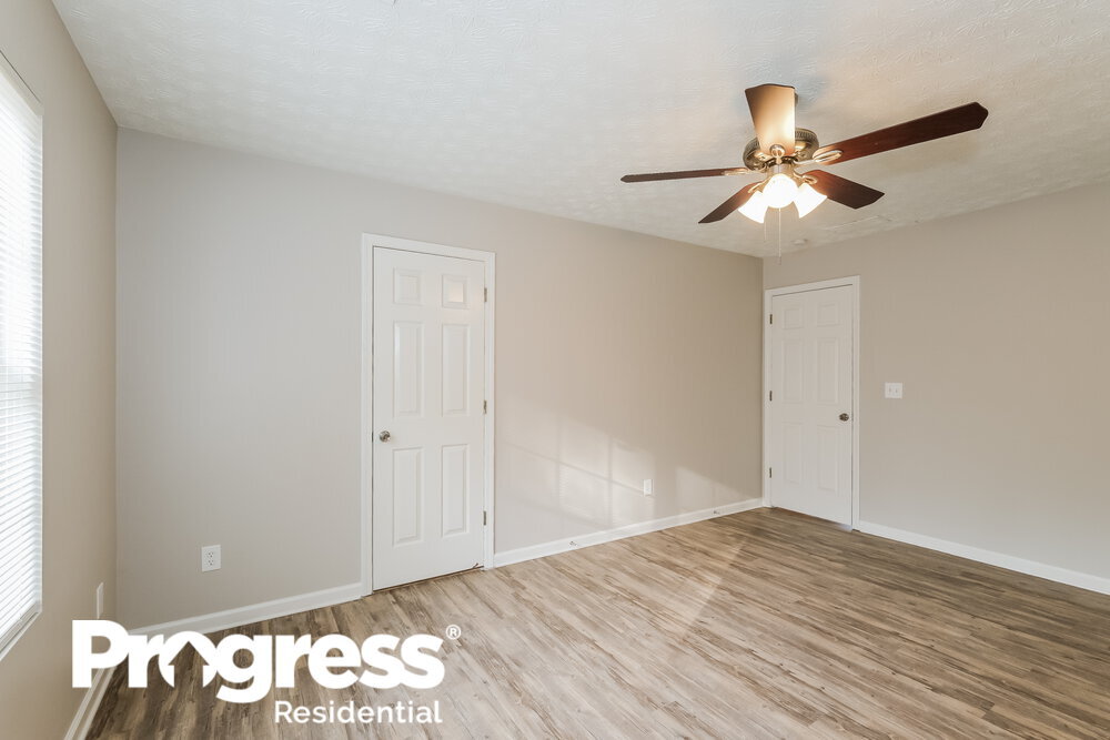 Building Photo - 458 Old Tree Dr