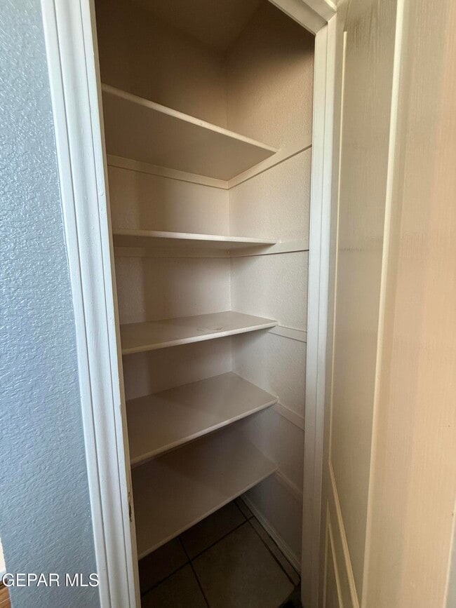 Building Photo - 14157 Tierra Delfin Dr