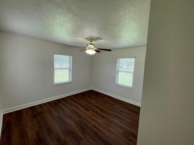 Building Photo - 1805 Wycliffe Dr