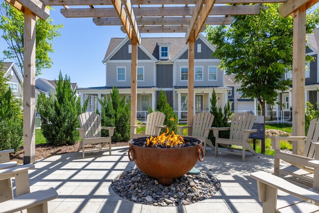 Firepit - Avondale Cottages