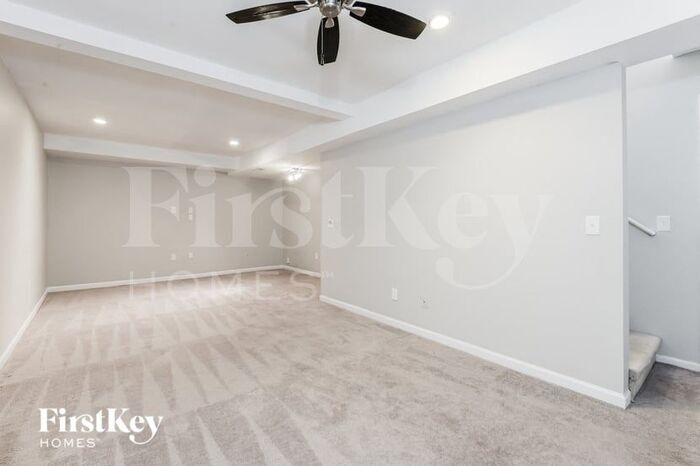 Building Photo - 6698 Knob Hill Ct