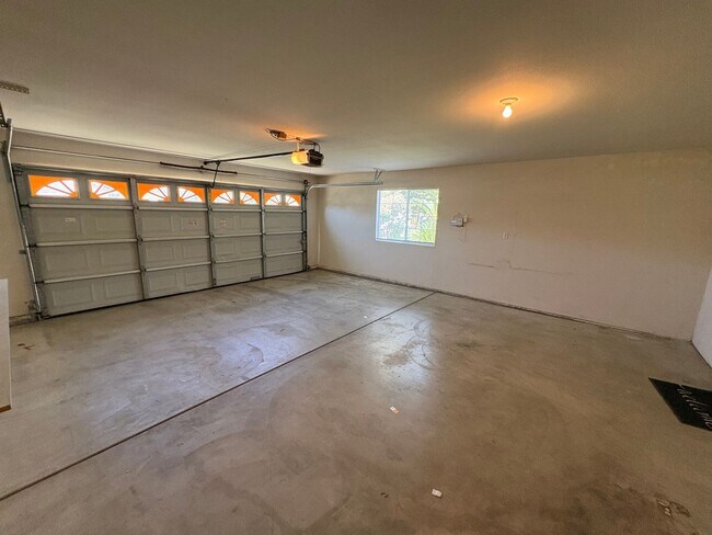 Building Photo - 314 N Virmargo St