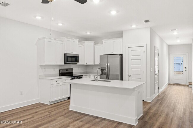 Building Photo - 188 Ellery Ln