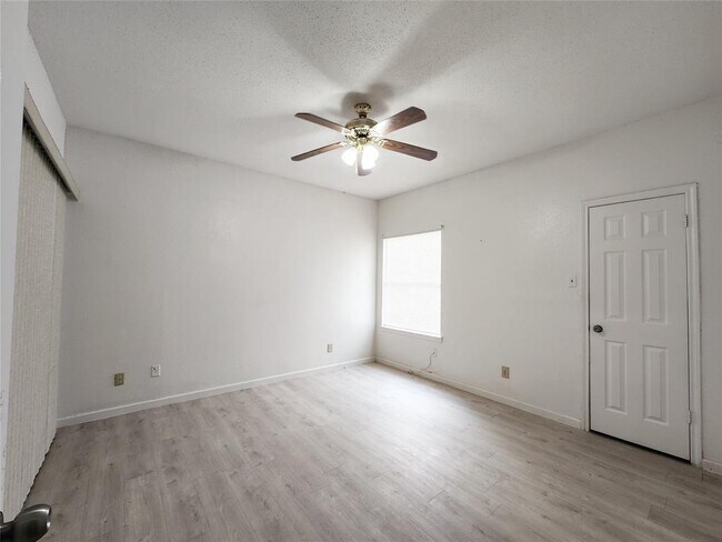 Building Photo - 14550 Fonmeadow Dr