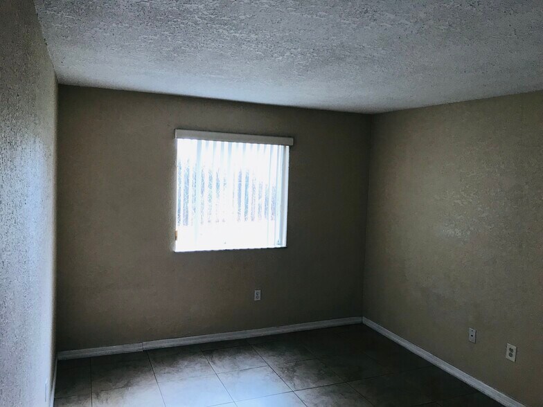 Building Photo - 6225 SW 131st Ct