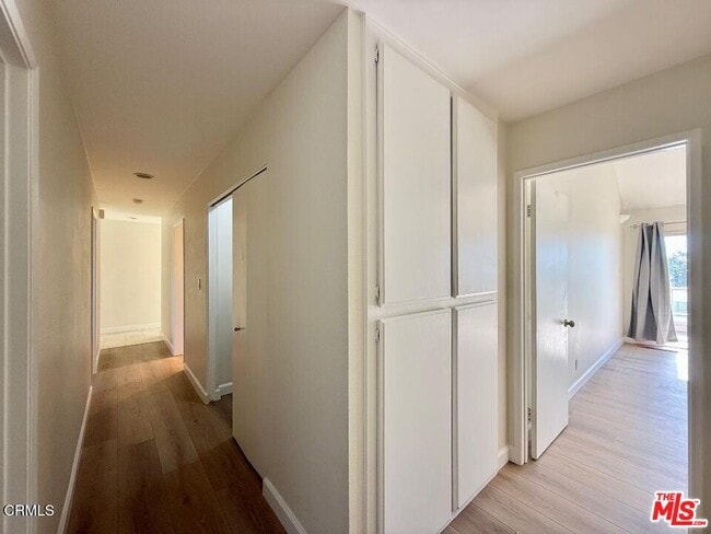 Building Photo - 574 Island View Cir