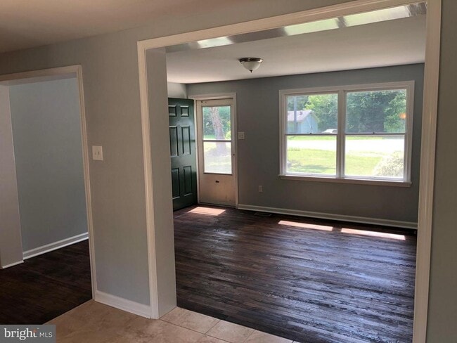 Building Photo - 204 Northview Dr