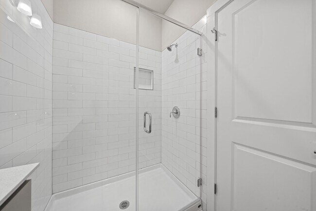 Building Photo - 219 Pinnacle Ln