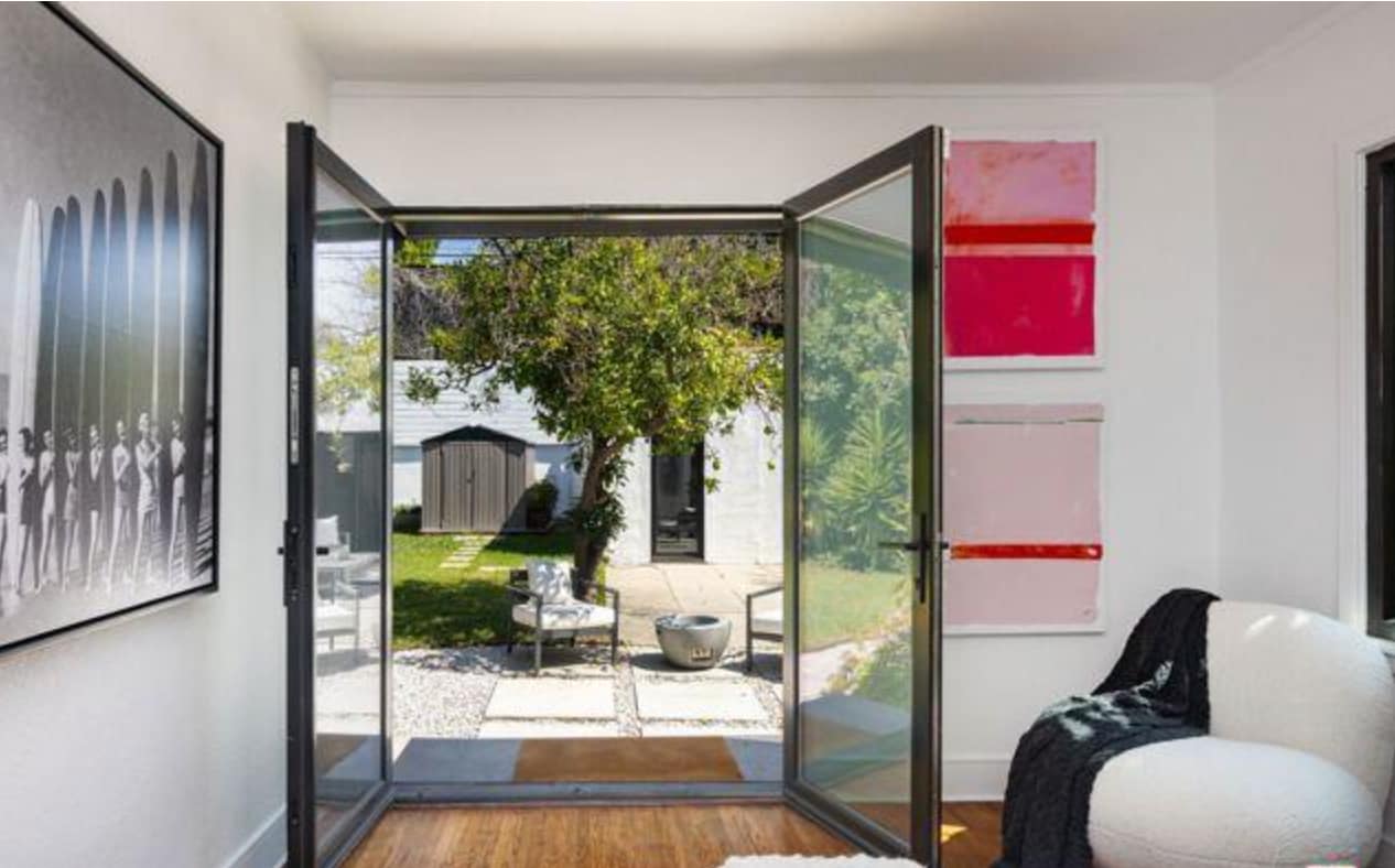 Building Photo - 722 N La Jolla Ave