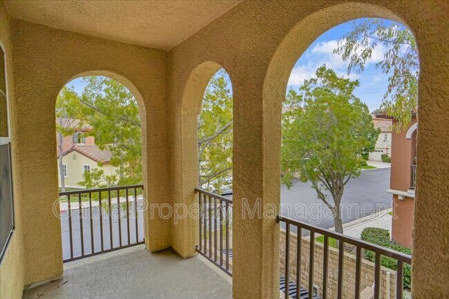 Building Photo - 28279 Canterbury Ct