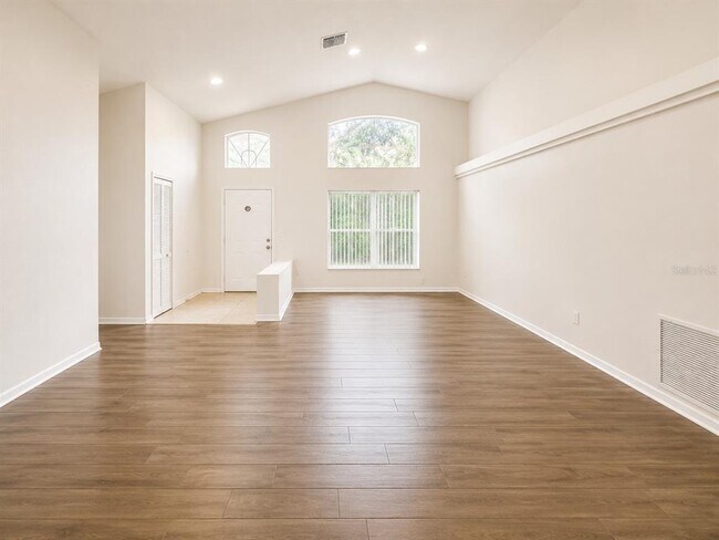Building Photo - 1004 Beckstrom Dr