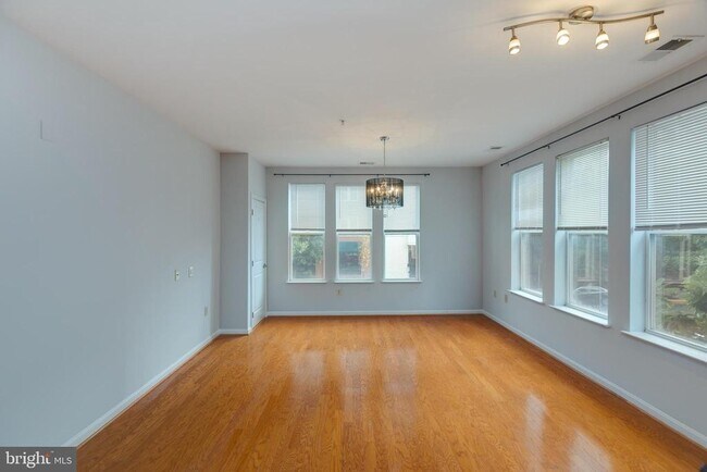 Building Photo - 2665 Prosperity Ave