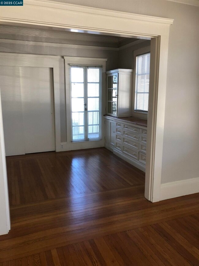 Building Photo - 4003 Park Blvd