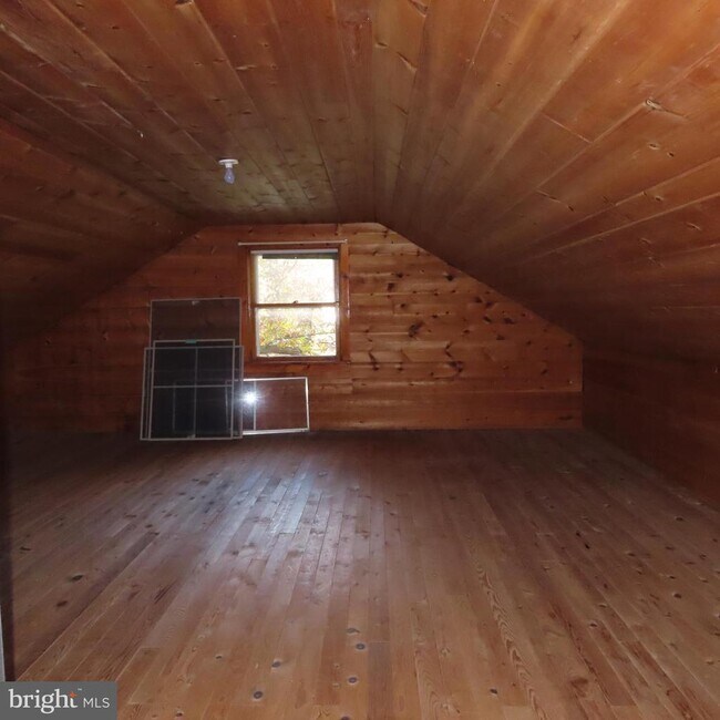 Building Photo - 14109 Buchanan Trail W