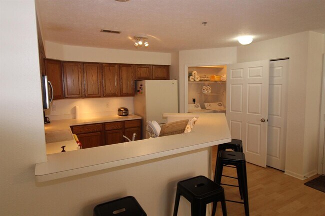 Building Photo - 1396 Heatherwood Ln