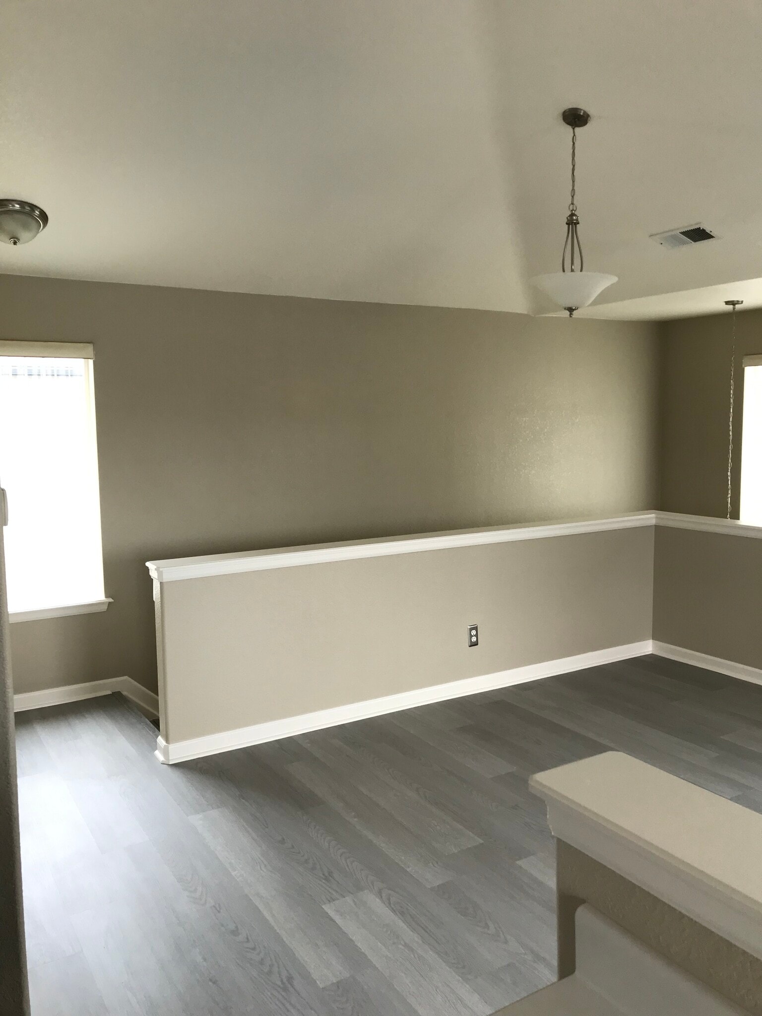 Dining - 960 W 112th Ave