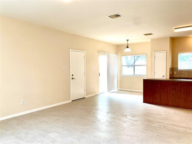 Building Photo - 6222 Settlers Lake Cir E