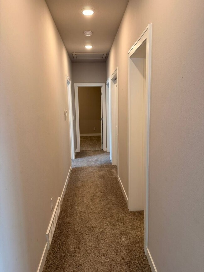 Building Photo - 1726 Kade Ct