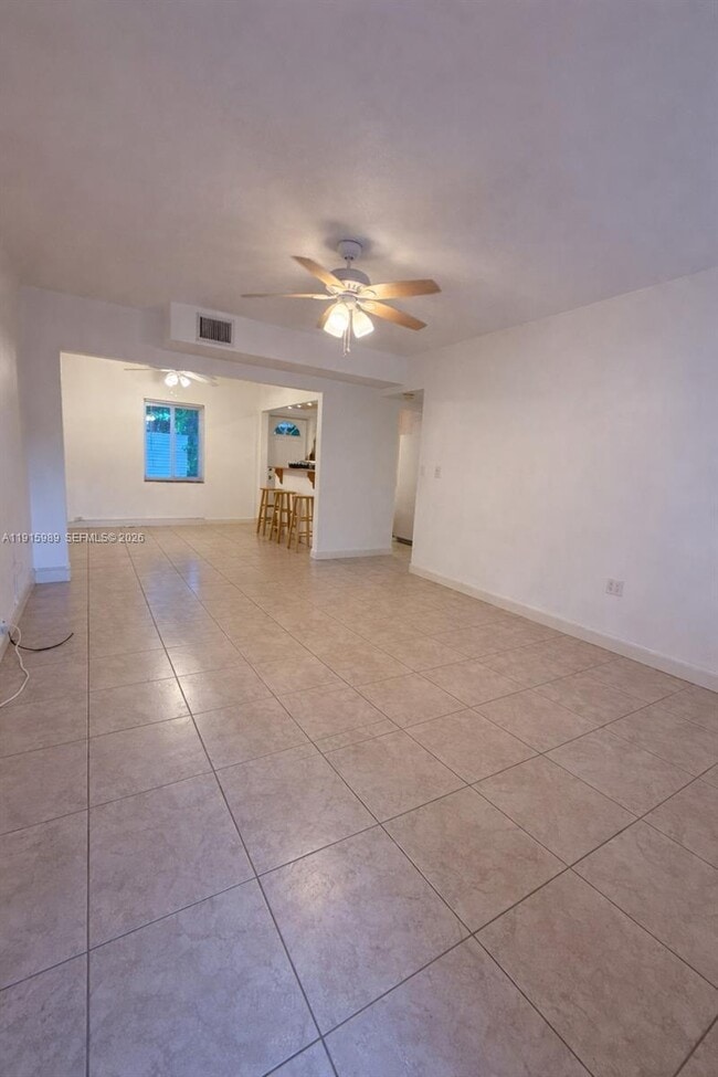 Building Photo - 6141 SW 47th St