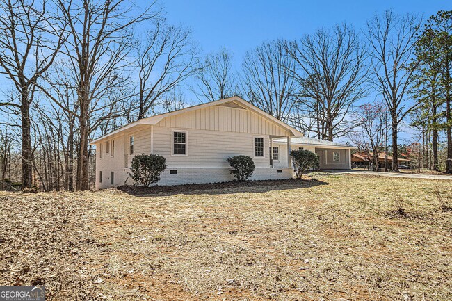 Building Photo - 9640 Cedar Grove Rd