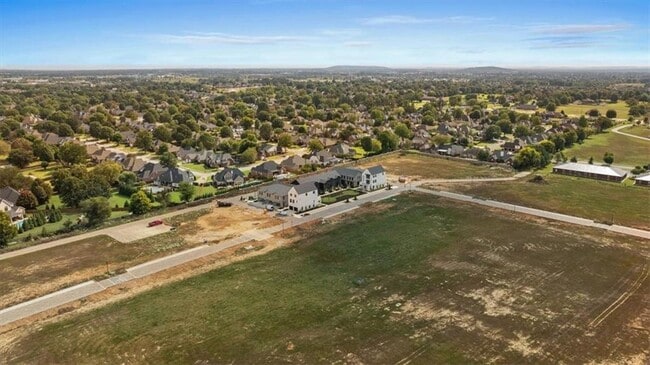 Building Photo - 4611 S 47th St