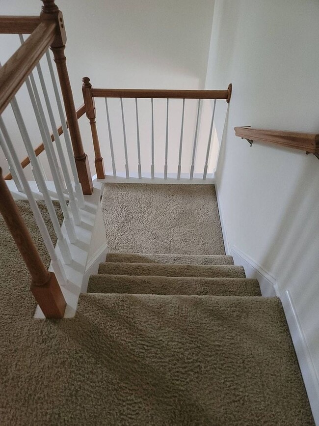 Building Photo - Nice Townhome off Providence Rd/485 South