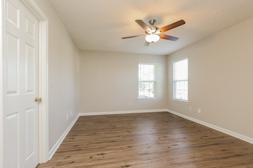 Building Photo - 1171 Osborne Ln