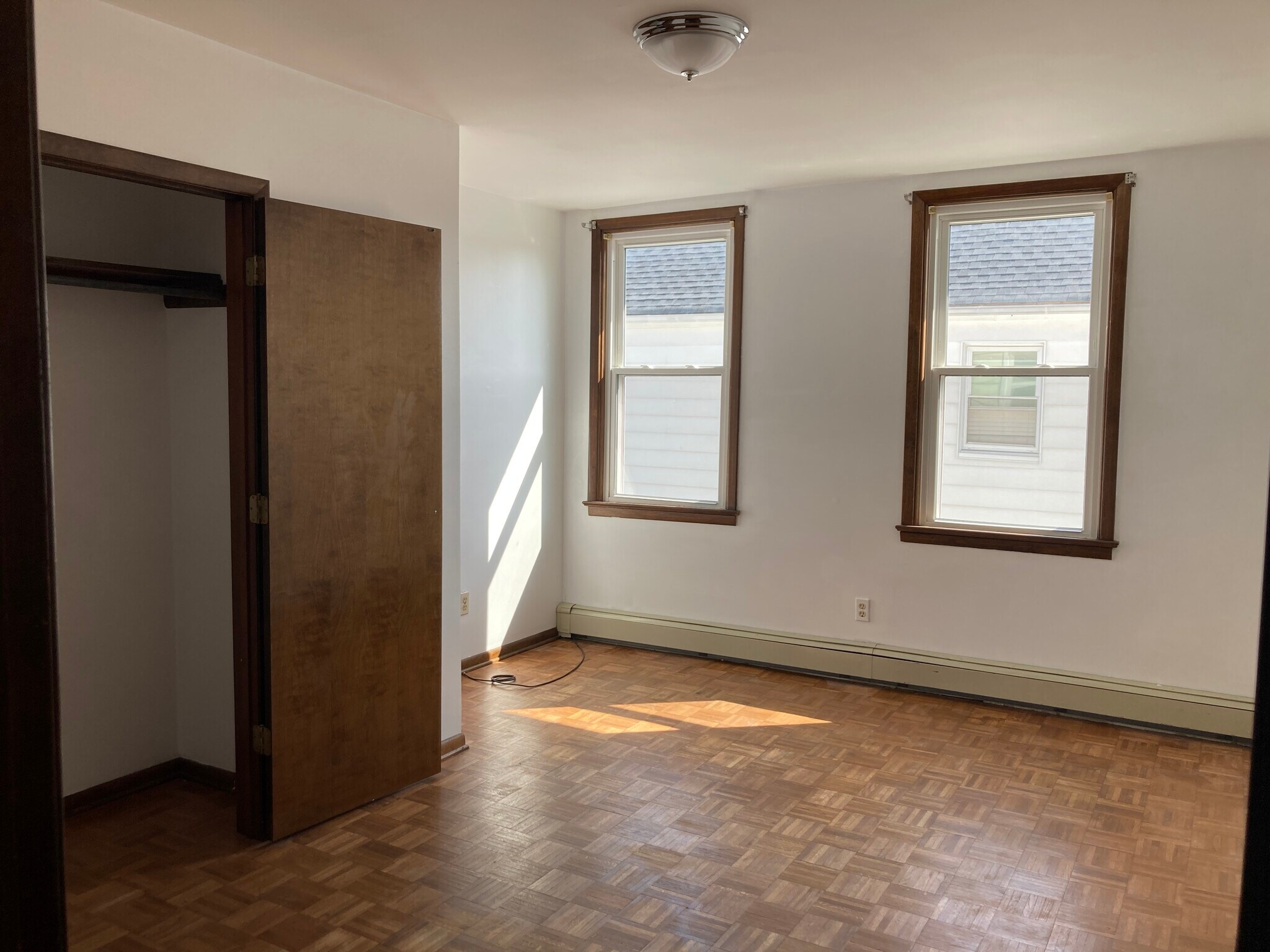 Building Photo - 9 1st St