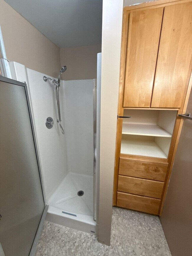 Building Photo - 1947 Marion St SE